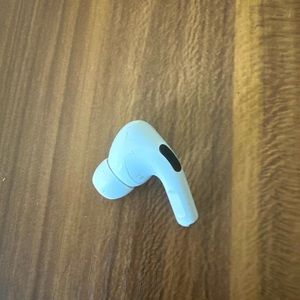 airpod pro (1st gen) - left only - good condition